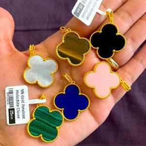25mm Real 18K Lightweight/Hollow Gold Clover Pendant hallmark AU750